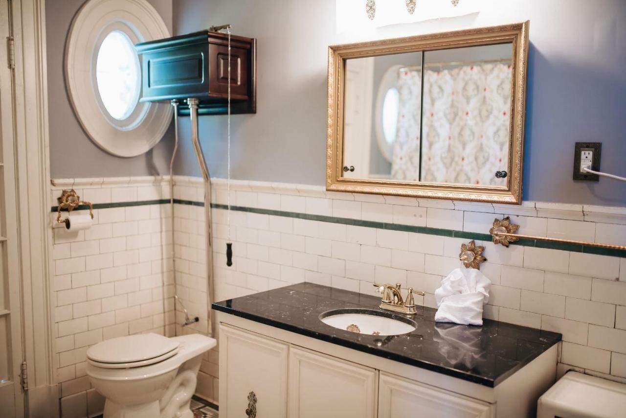 1912 Bed And Breakfast Съмтър Екстериор снимка
